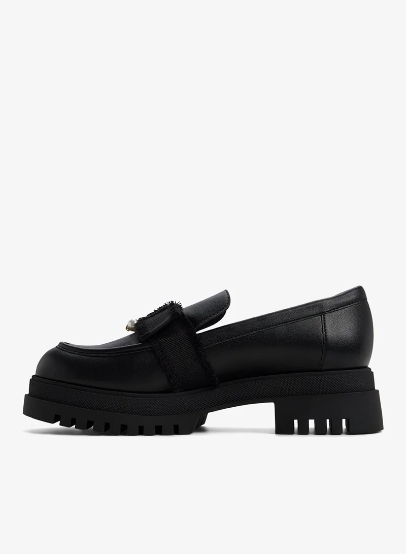 الدو Theatric Close Toe Loafers